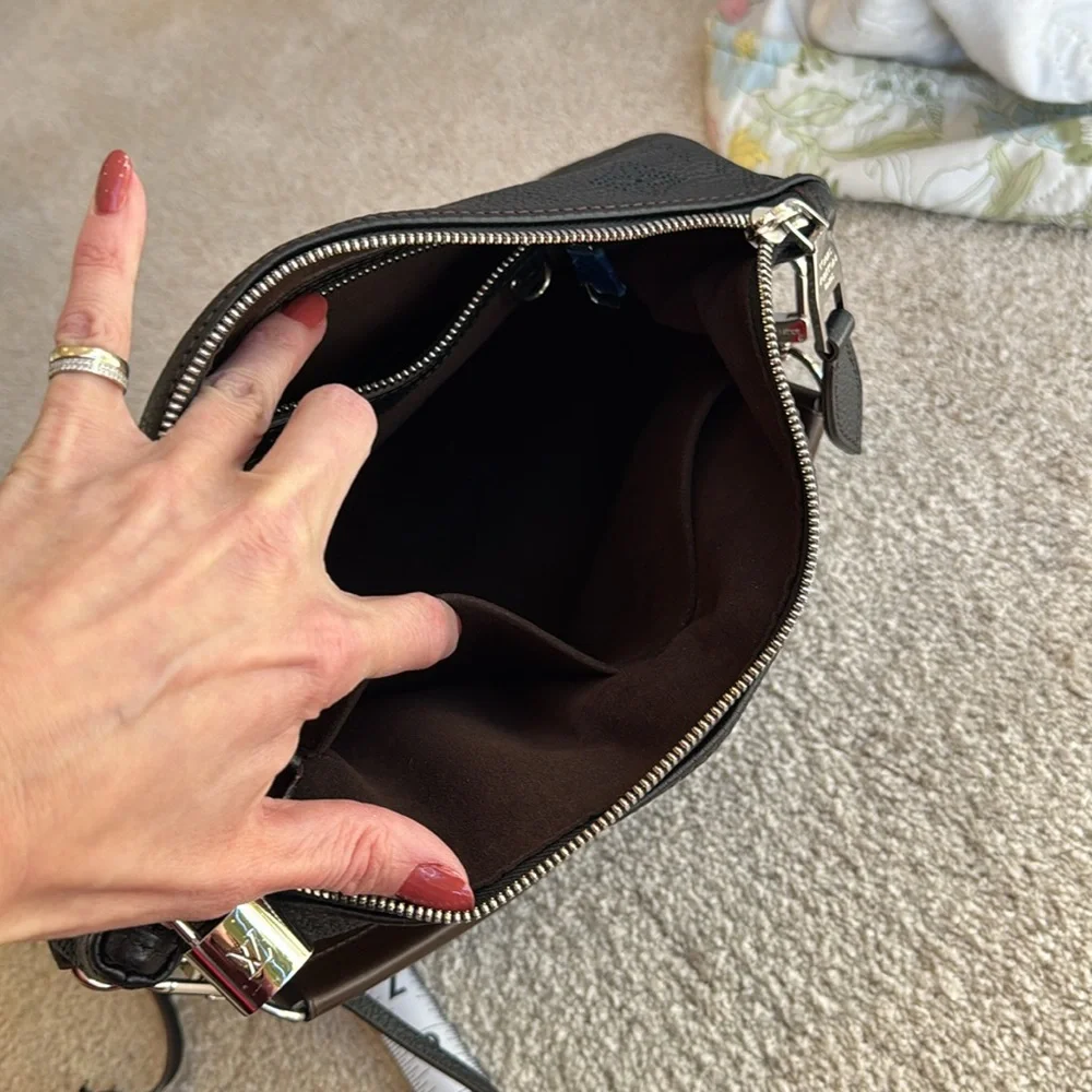 Louis Vuitton Black Hobo Bag - Picture 11 of 13